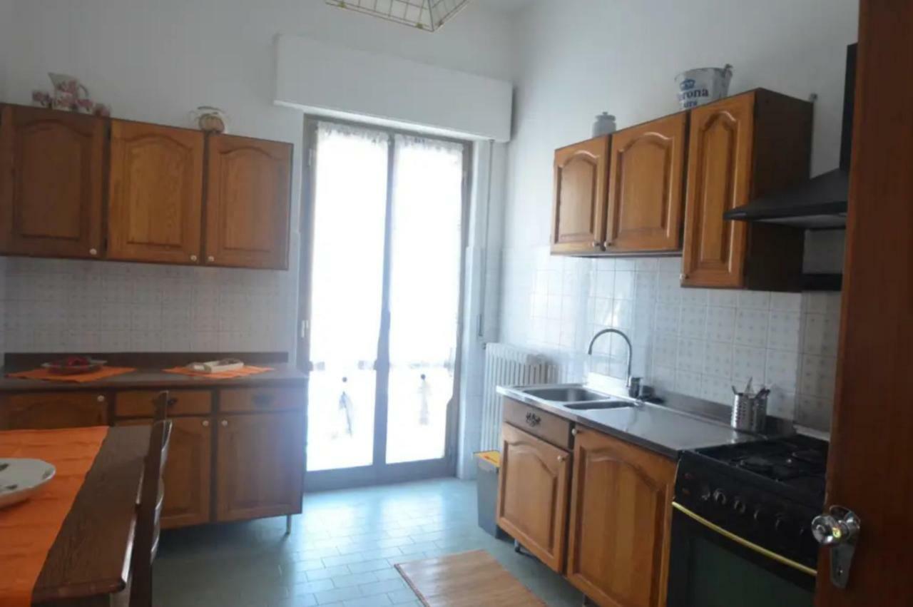 La Casa Di Gb Lägenhet Pieve di Teco Exteriör bild